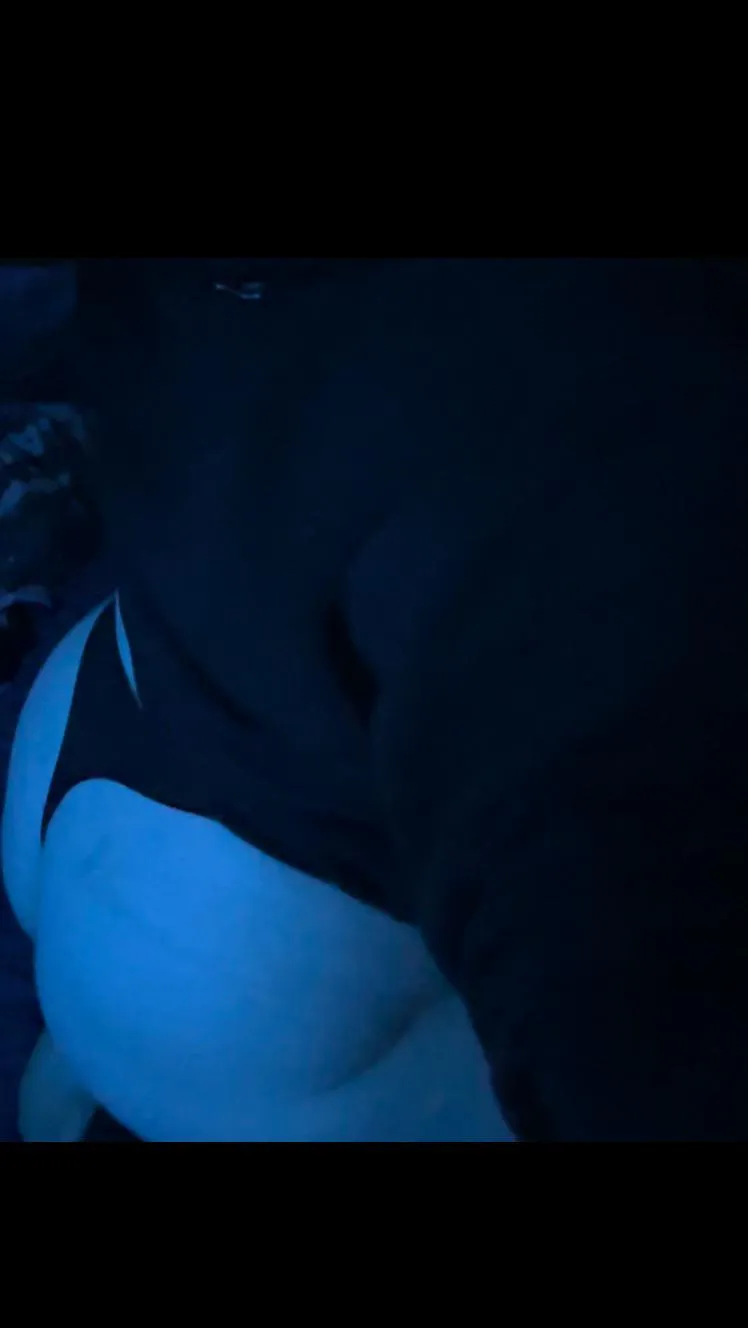 18 kann mich bitte jemand zur seiner Sissy machen nähe Düsseldorf