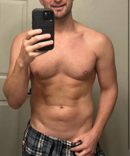 37M 4 MF/F (N.Phoenix) looking for a fun couple or hotwife today or tonight. I can host or travel. Read more below.