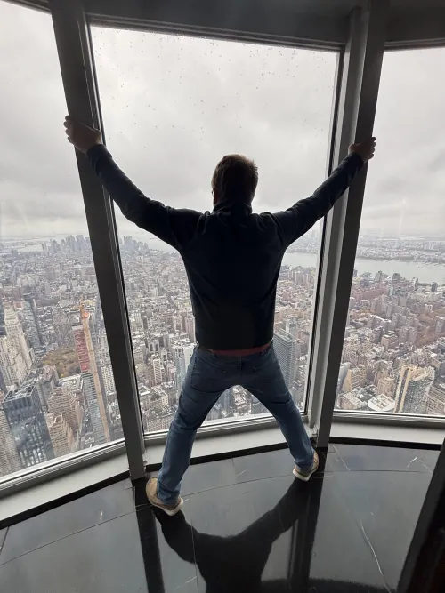 49 [m4f] Keller - who wants Togo do some Tuesday drinking?