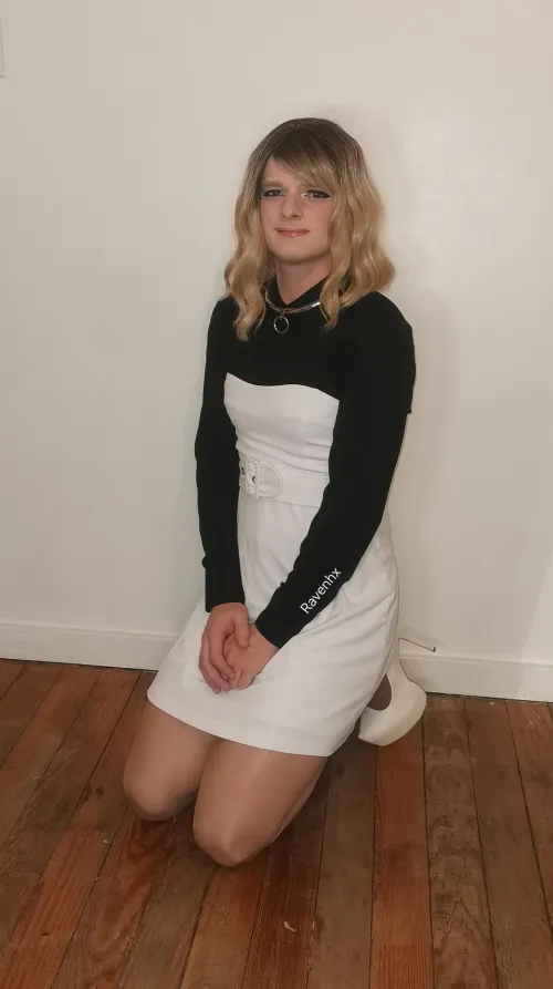 A collar is the perfect accessory to any outfit 