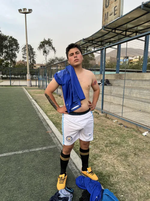 Come and smell my sweat filled sneakers haha. It's a good smell