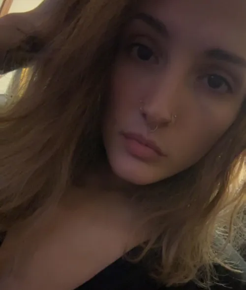 Goddess isn’t happy. Cheer me up with your wallet.