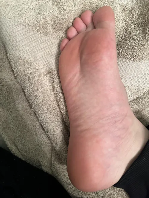 I wanna feel your hot tongue all over my soft soles