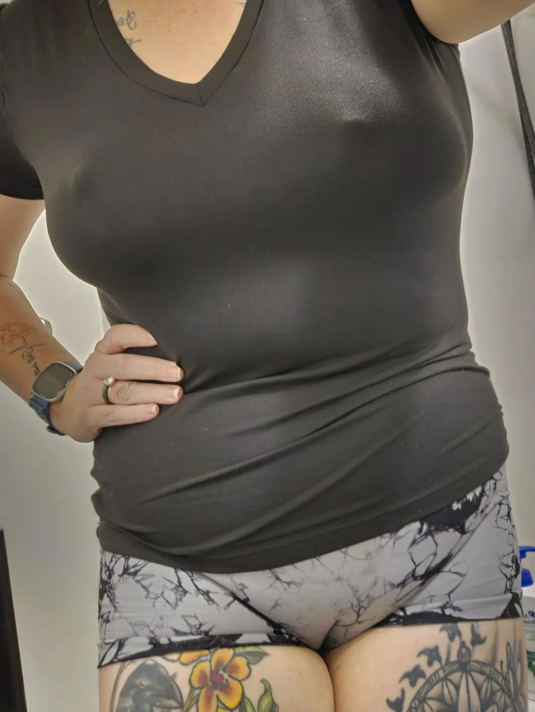 I work out, but my pussy eats