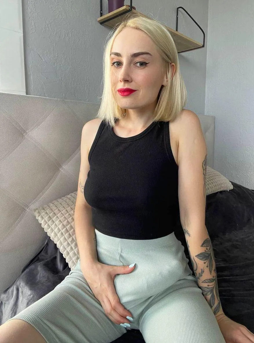 I'm all ready to fuck someone, who's in?