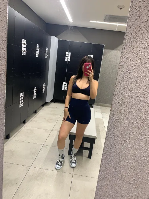 Japanese girl in gym shark at gym