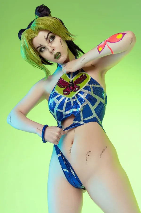 Jojo pose by Helly von Valentine