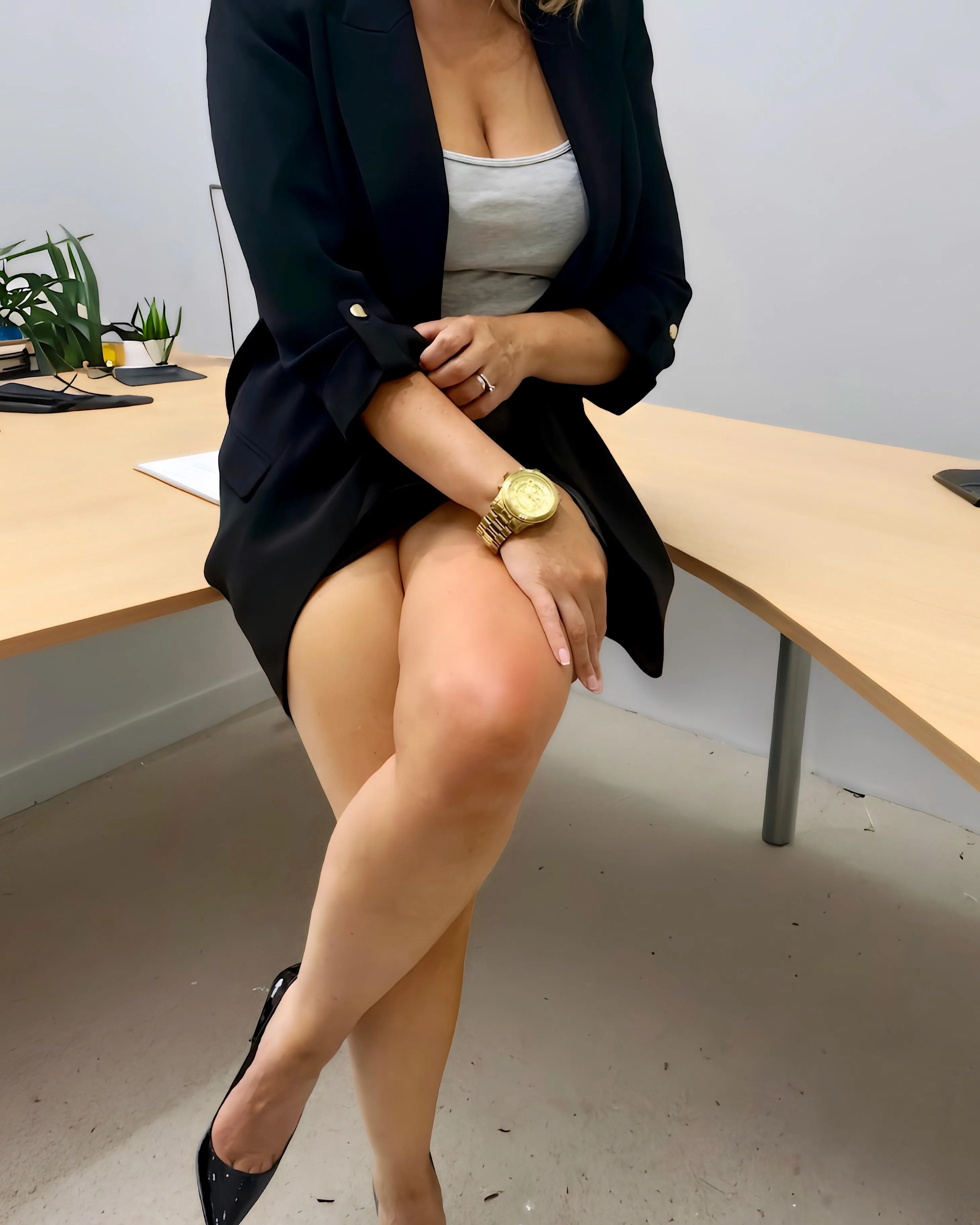 Looking for a watch enthusiast to be my personal assistant