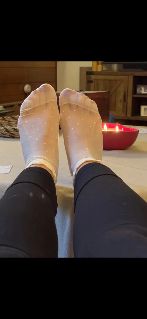 Mailing these nylon socks to a lucky someone on Friday, they already have a slight vinegar smell after 2 days of wear [f]