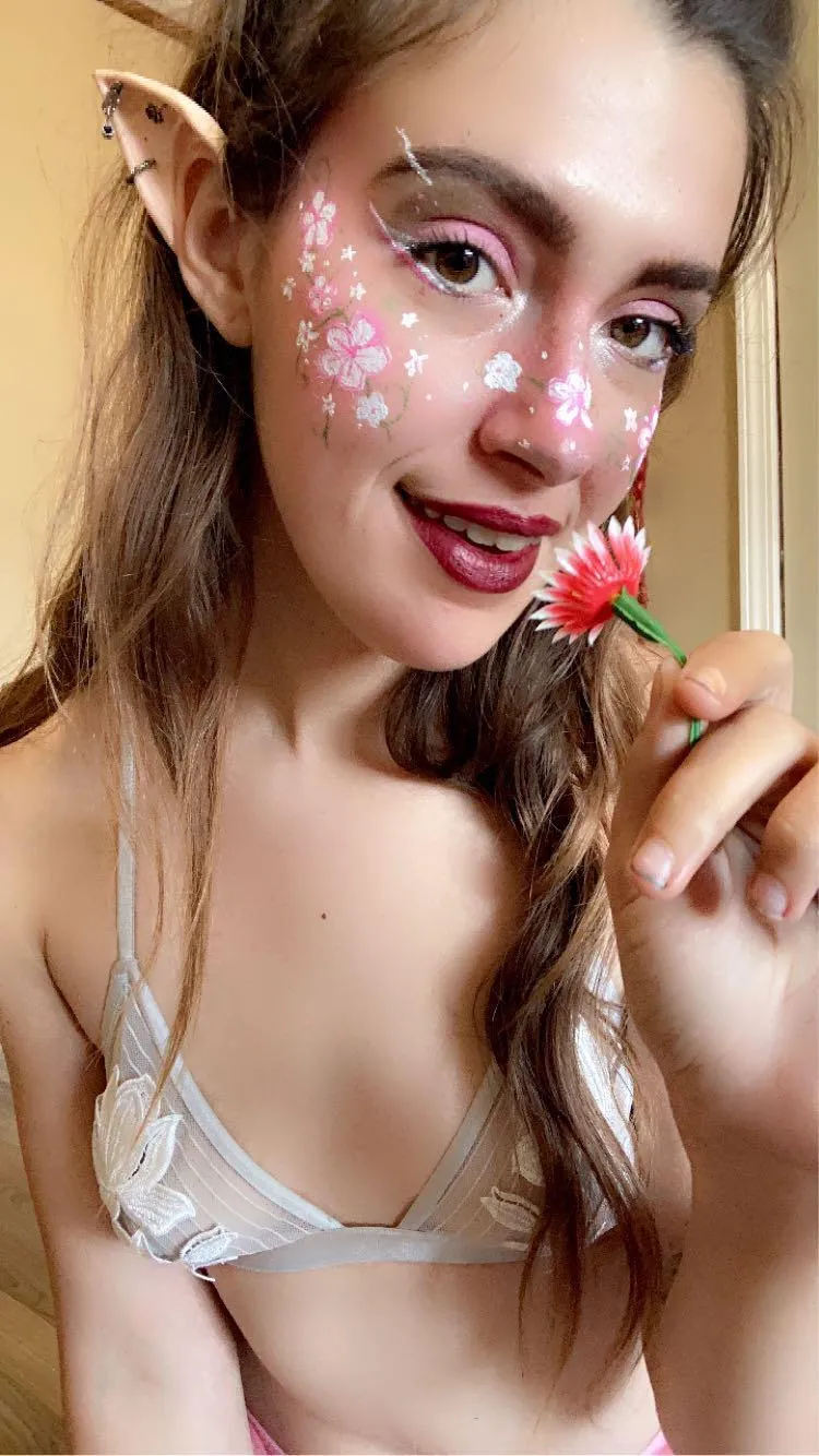 POV: Your Sexy Elf GF Picked You A Flower 
