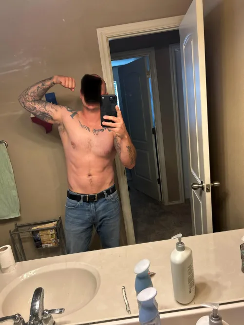 Ready to go right now females only! I’ll take care of all expenses just come kick it and you know