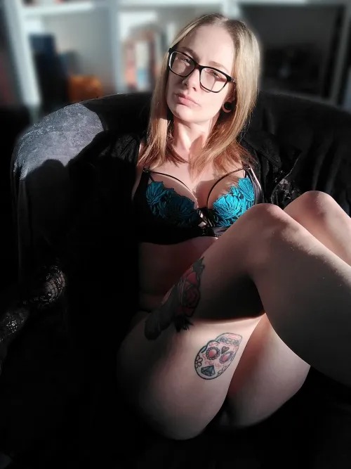 The morning light in my new house is just *chef's kiss*