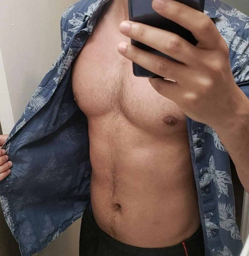 Threesome? Masc and fit MM looking for fit M