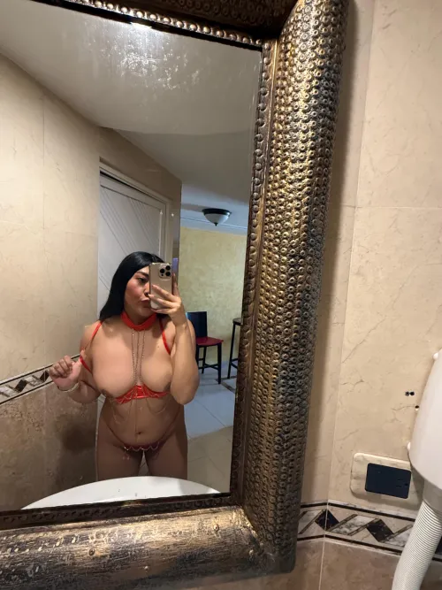 I am the horniest, let's play