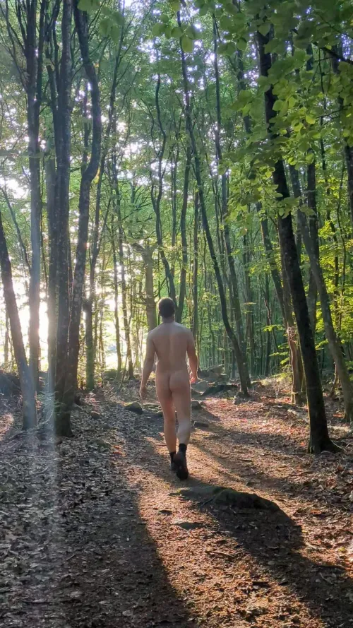 I love a good naked hike in nature!