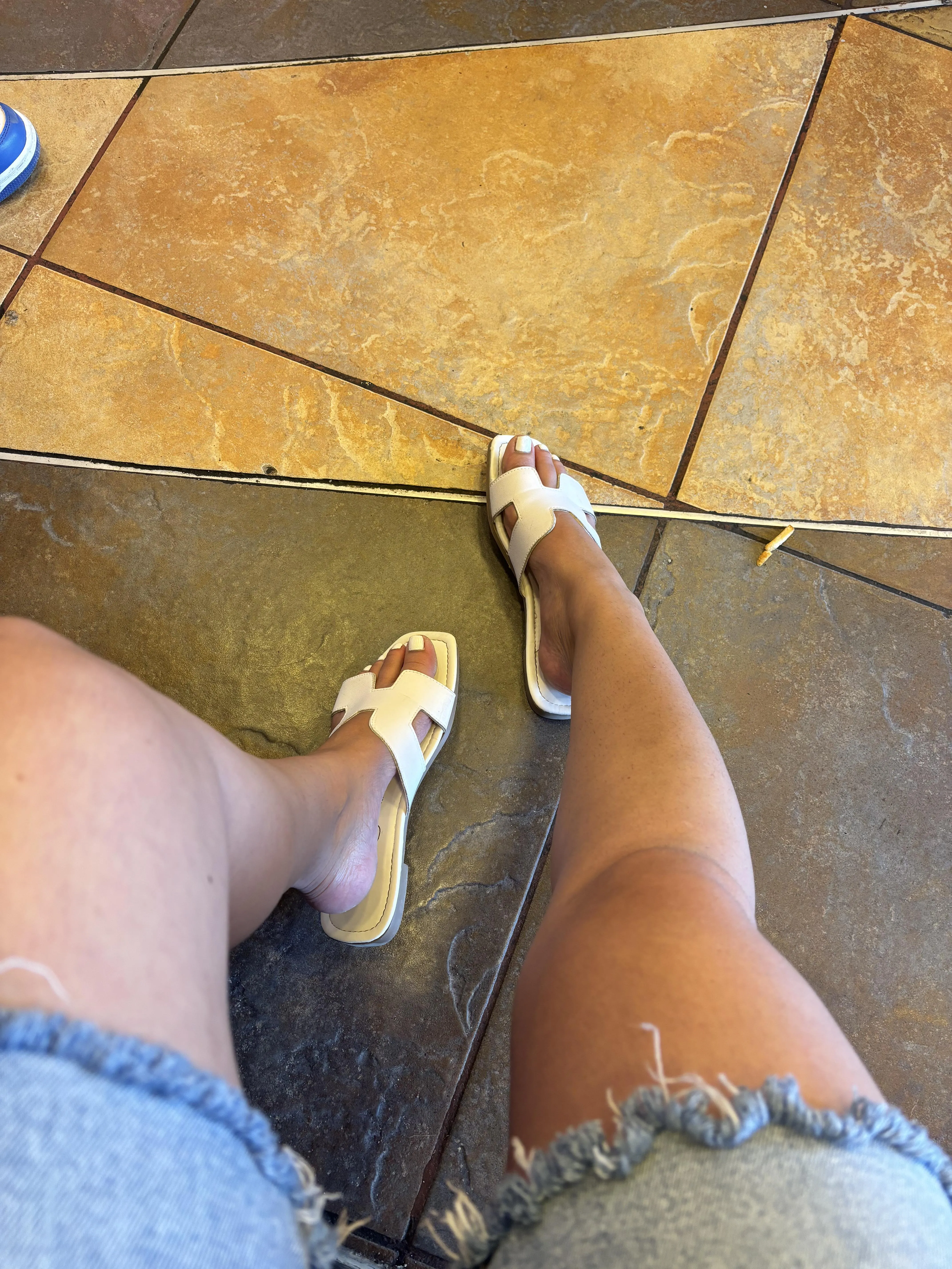 I need my white toes worshipped