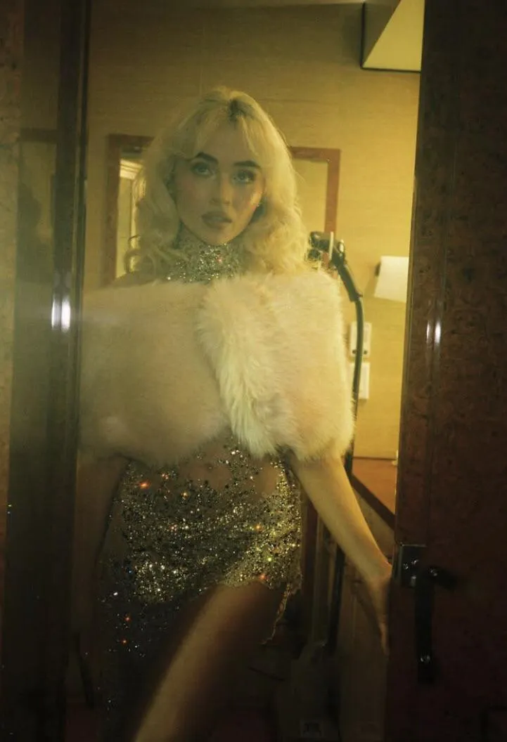 Love that belly button