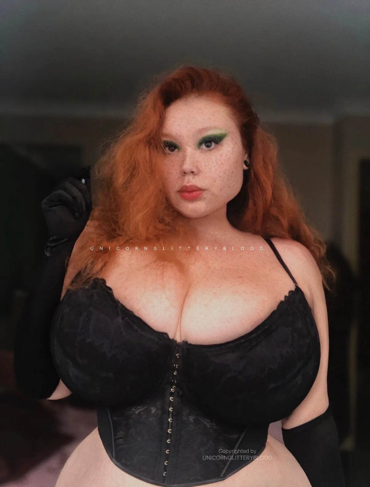 [OC] i feel like Jessica rabbit with this on!