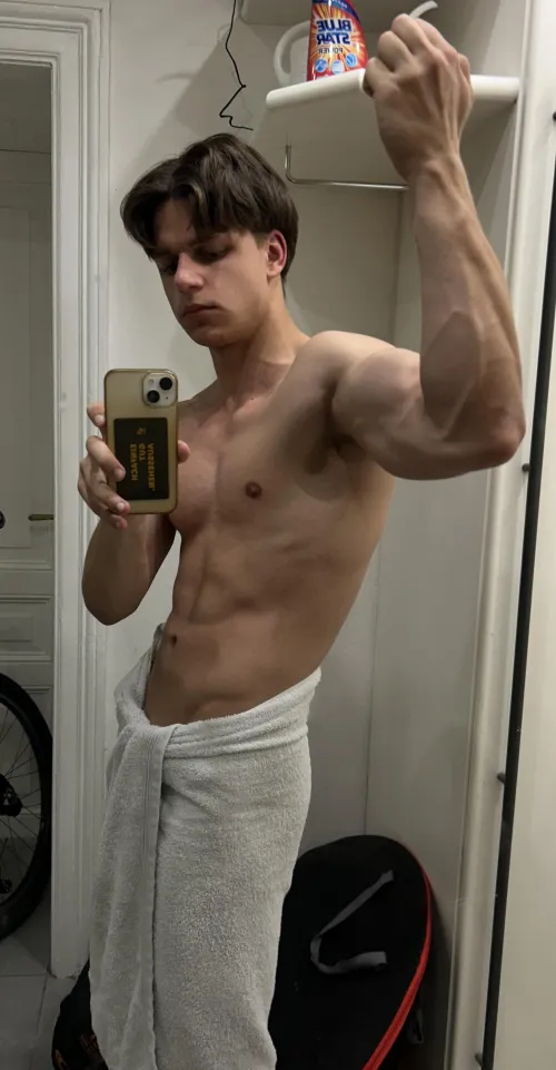 Wanna take my towel off?