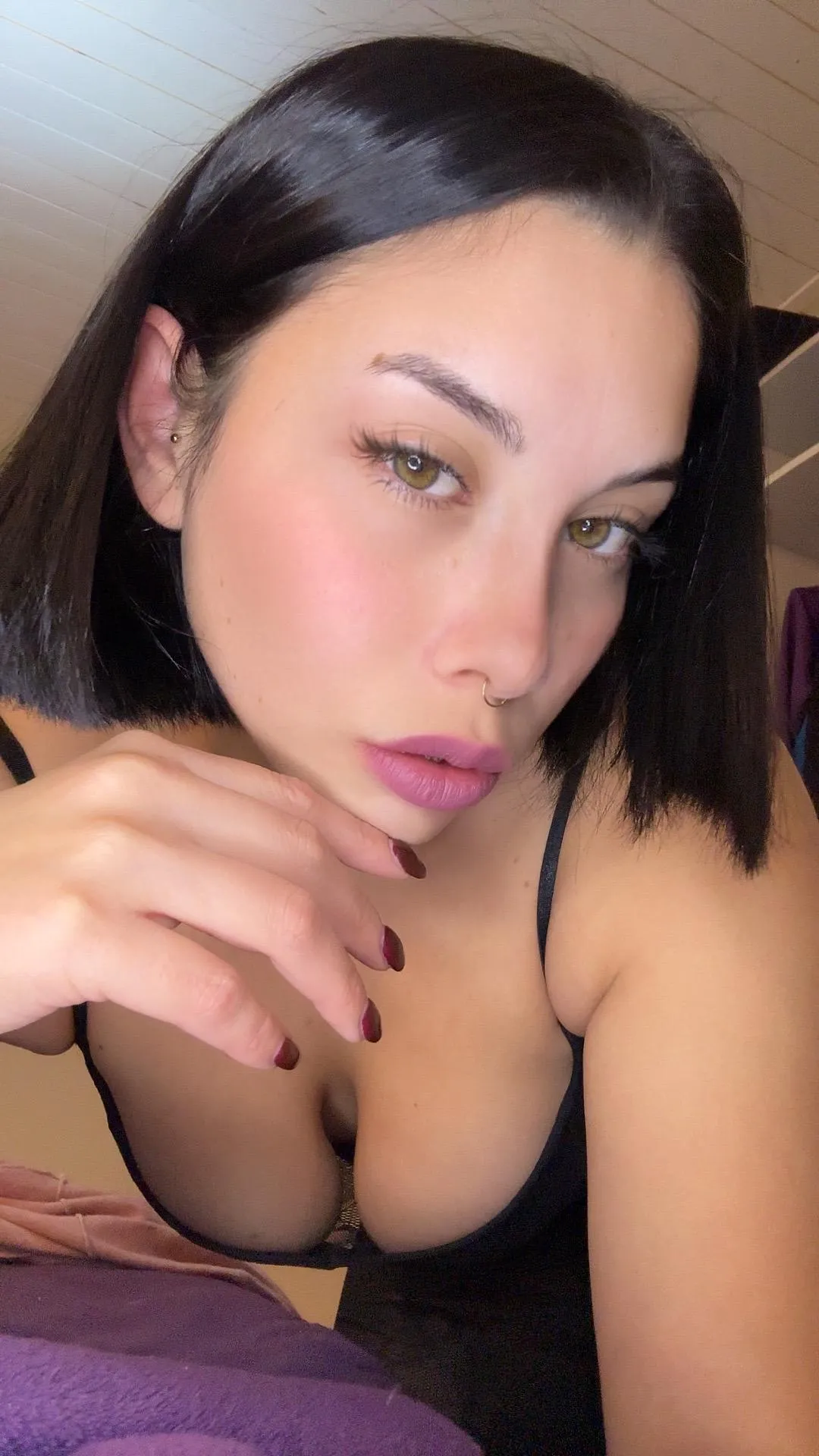 Would you jerk off to my nudes if I sent you some