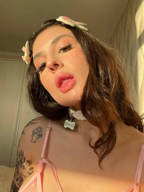 You already know what those lips can do to you.