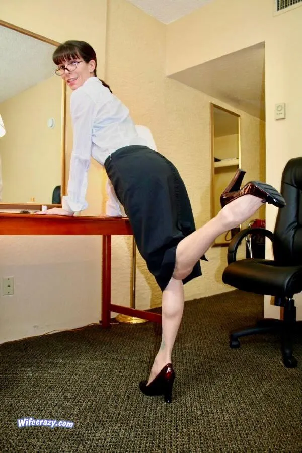 Younger Stacie seductive in glasses