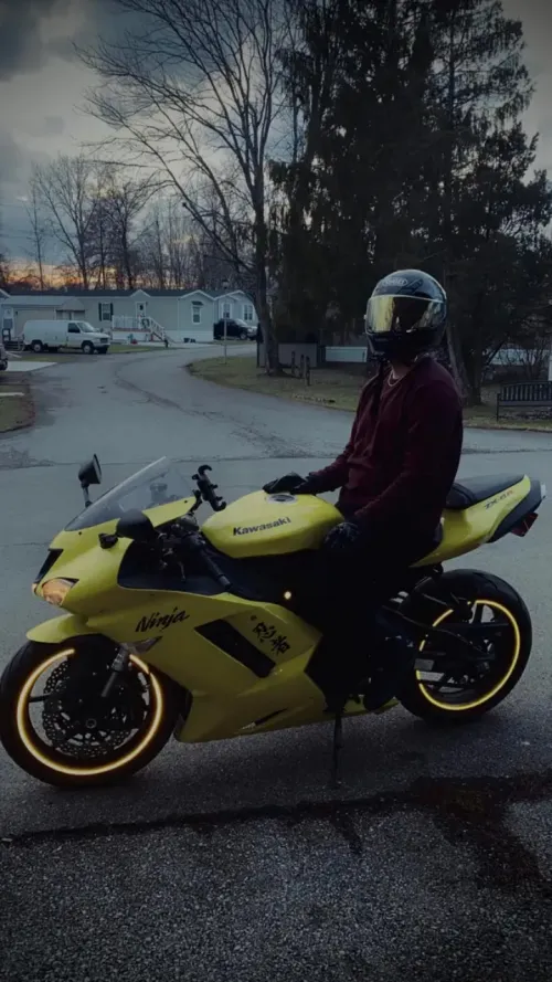 25 [M4F] #Ohio - Daddy Seeking a princess into darker kinks LTR