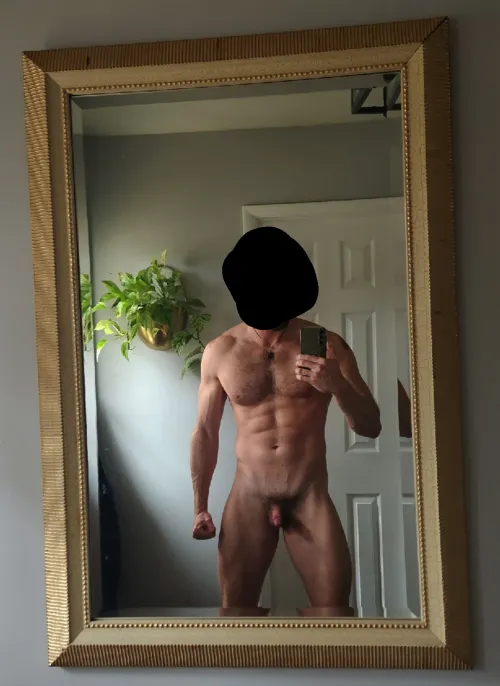 [34] your dad gets back from the gym and walks naked around the house before hopping in the shower