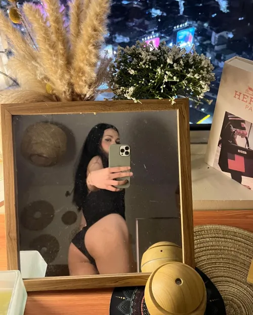 Cute girl likes to suck