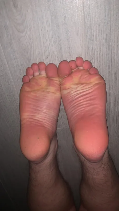 Do you like me feet wrinkled?