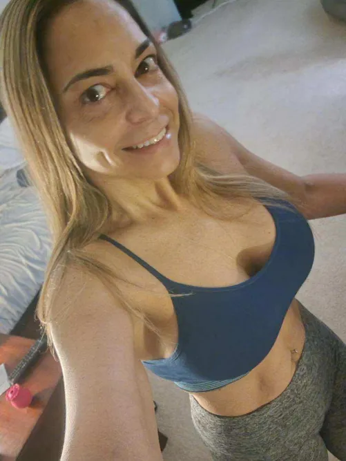 Does anyone find sports bras sexy