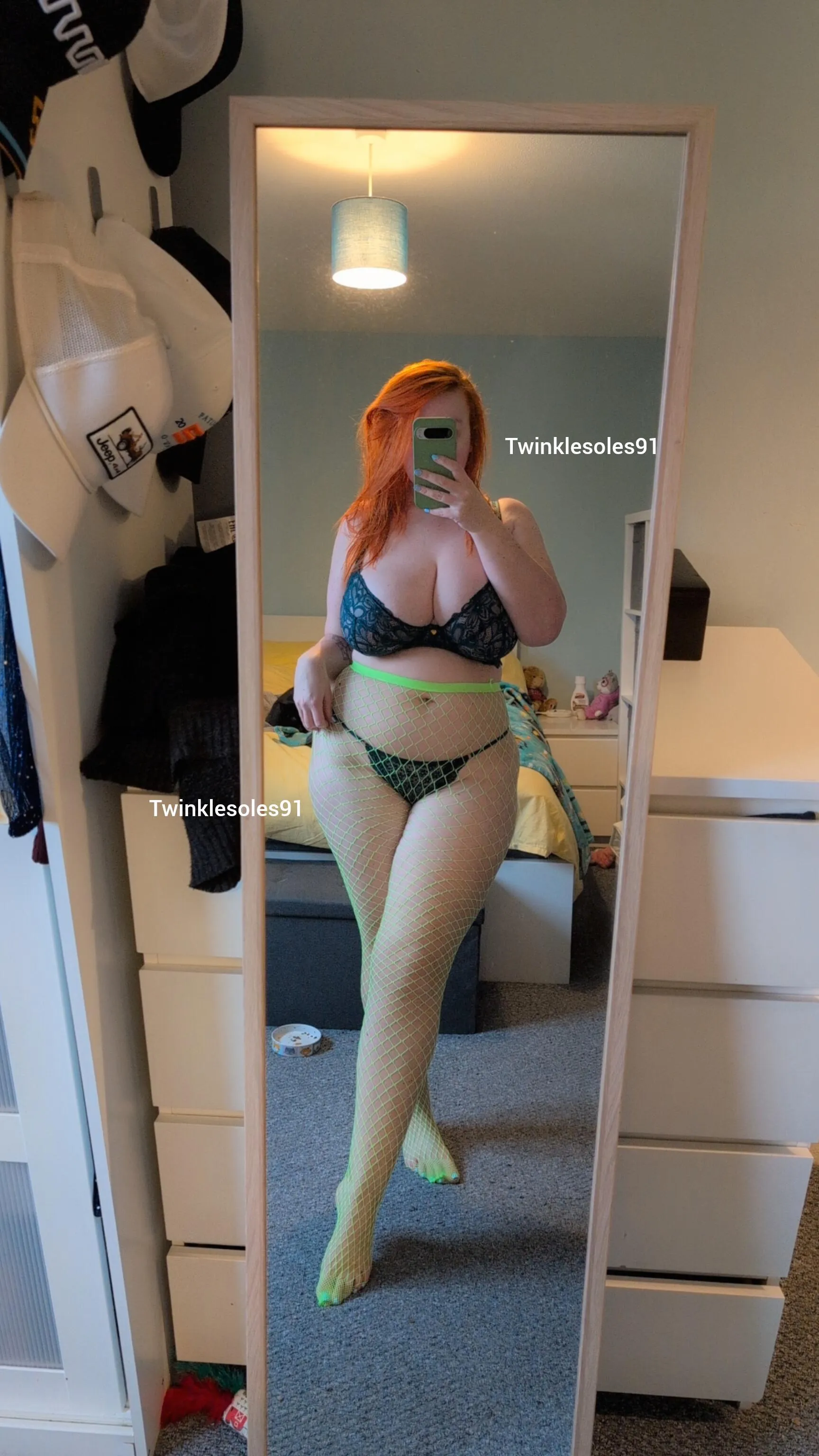 Green is such a pretty colour on redheads