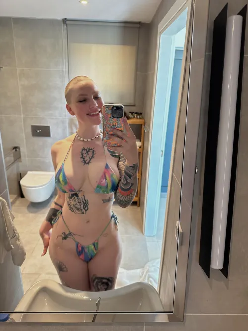 I feel so hot with my shaved head