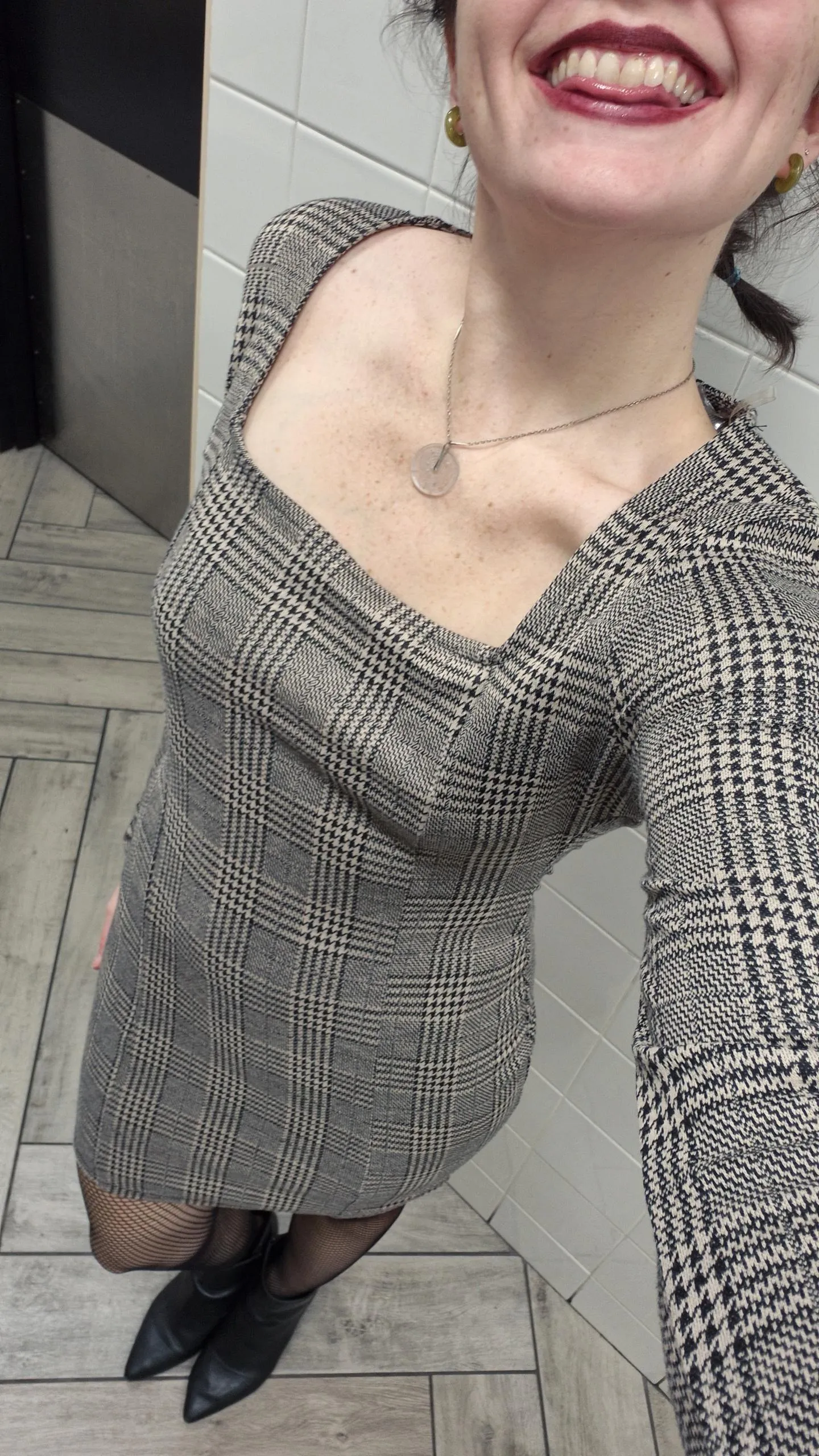 [JennyLace01] more clothes than you usually see me in ;)