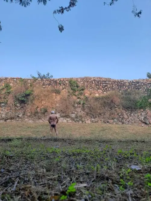 Let's climb the fort