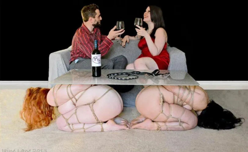 Nothing weird here... just a couple enjoying a romantic evening 