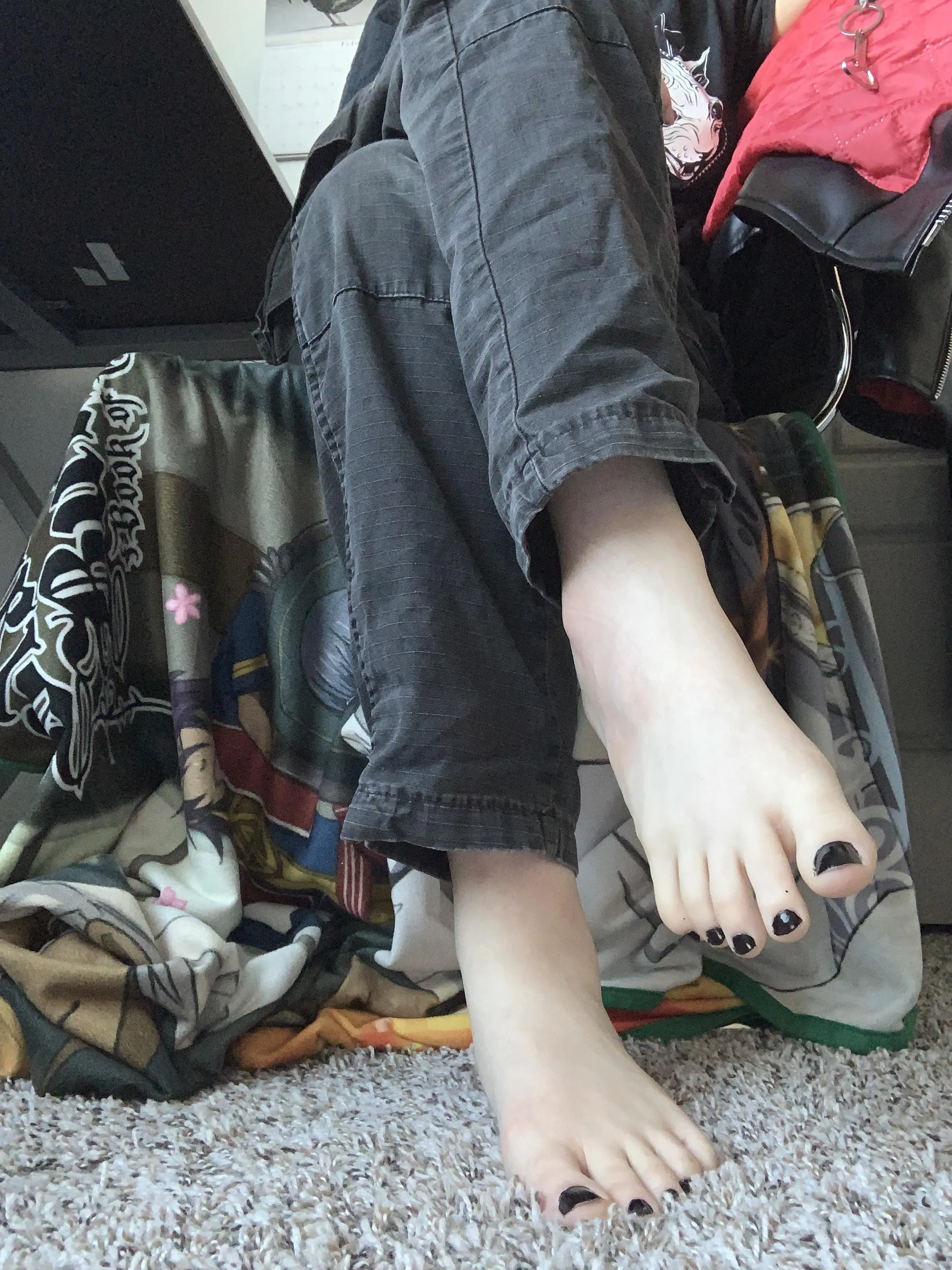 Painted my toenails on call for a subscriber