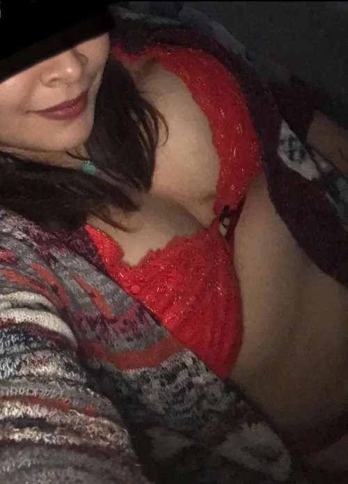 Rainy mornings make me want to stay in bed and snuggle