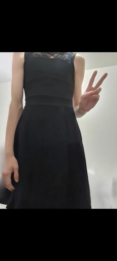 Sissy (20) sucht daddy, neuen Wohnsitz, neuen Job