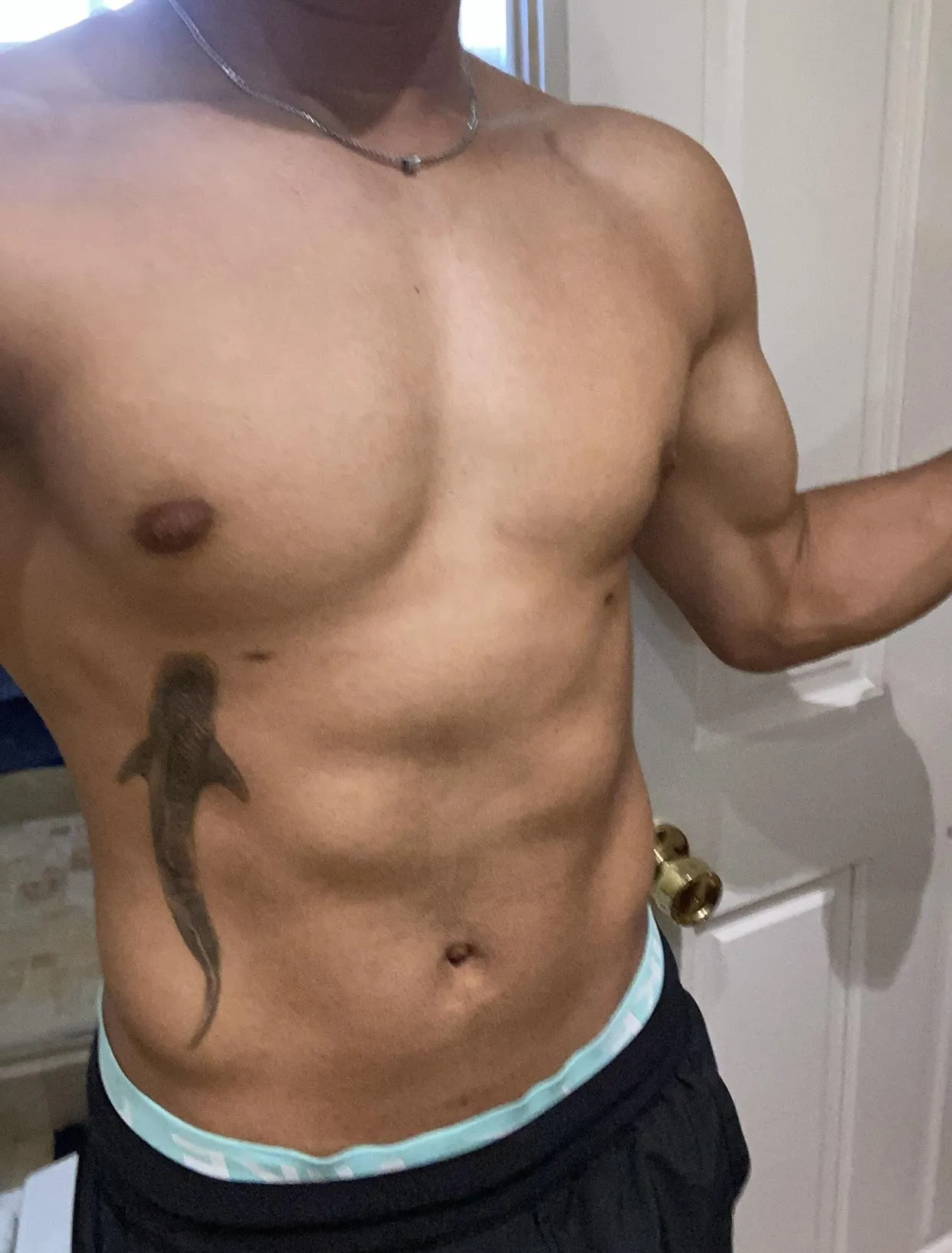 Who thinks they can make me tap?