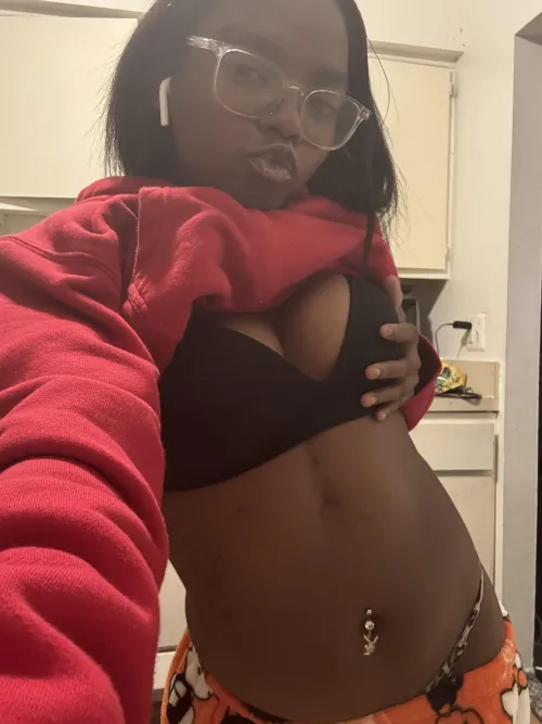 Would u fuck me? (Im 19)