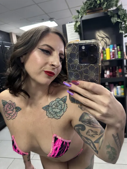 your fave large nosed stripper