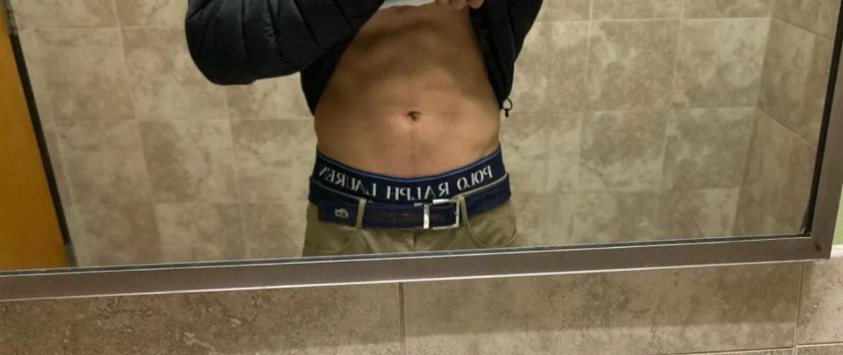 [25] Want to see what’s below the abs 🤫😉?