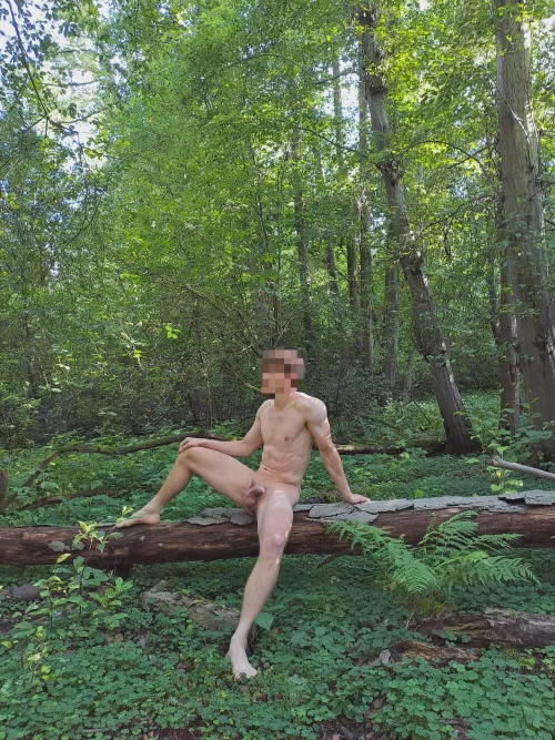 Another pic of me in the forrest (23)