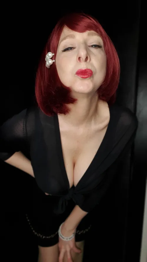 Come and make yourself useful dear.