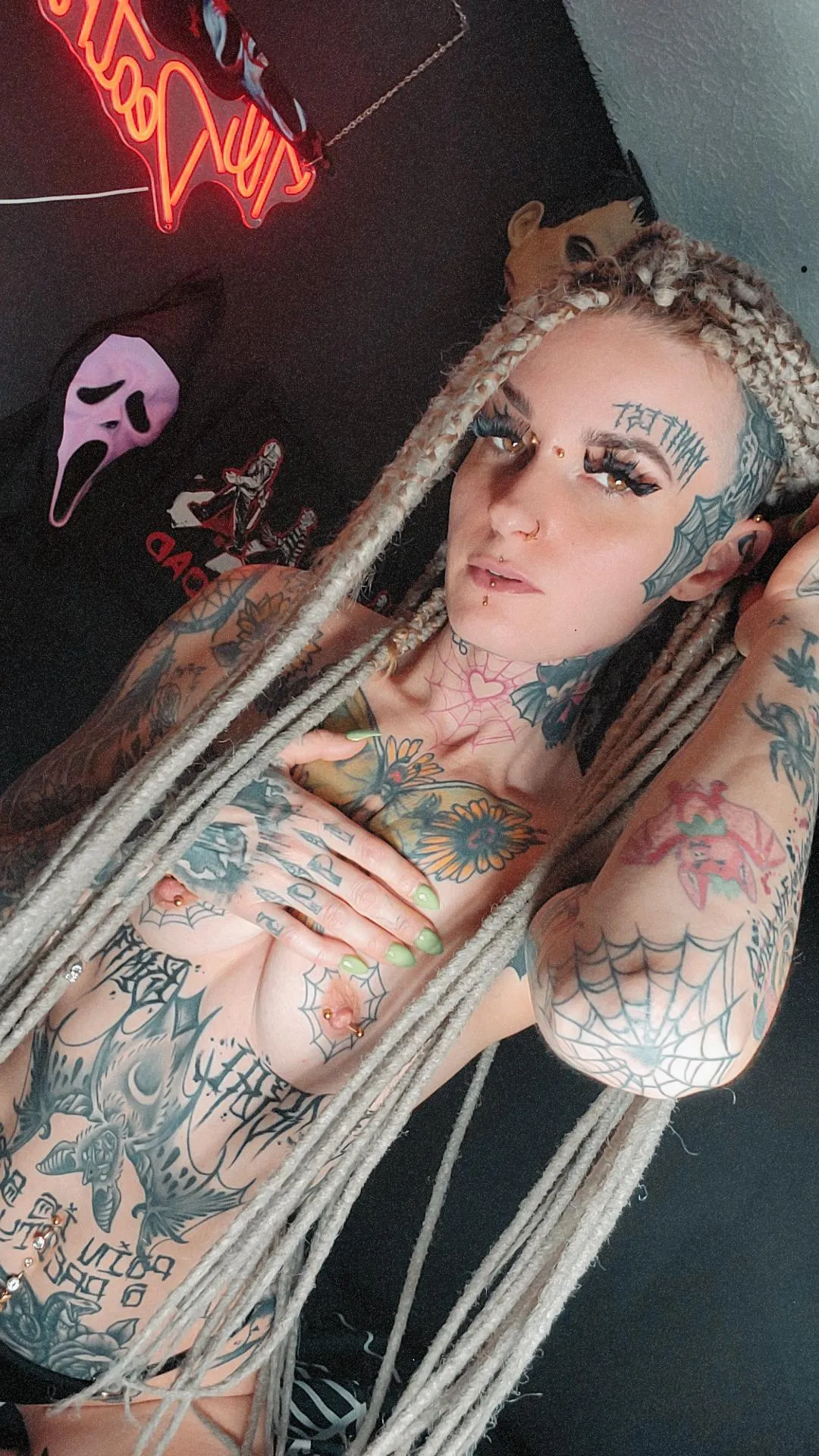 Do you like inked up women 🤔