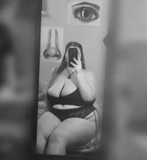 get on your knees for your BBW Mommy, hopelessly addicted gooners.