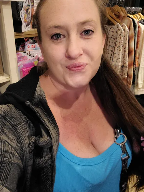 Happy thrusday... 1 more day and its the weekend!