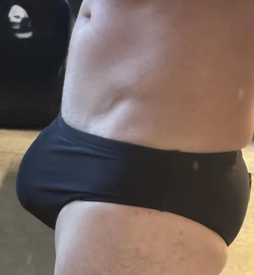 Showing off my black Speedo!