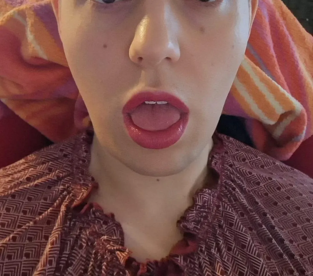 [28] Jemend aus Köln und mobil und hat lust geblasen zu werden? ;)